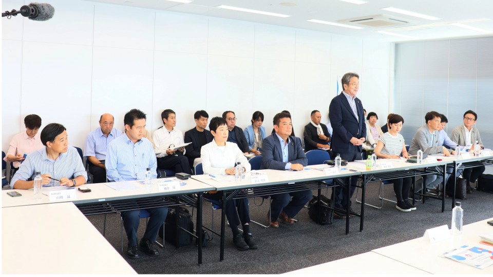 万博協会との意見交換会の様子 万博協会との意見交換会の様子 杉尾秀哉