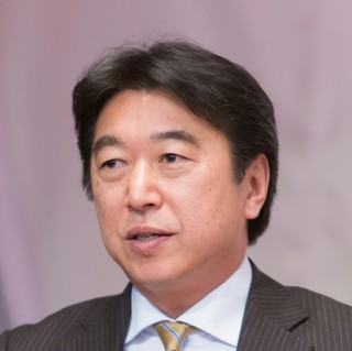 足立信也