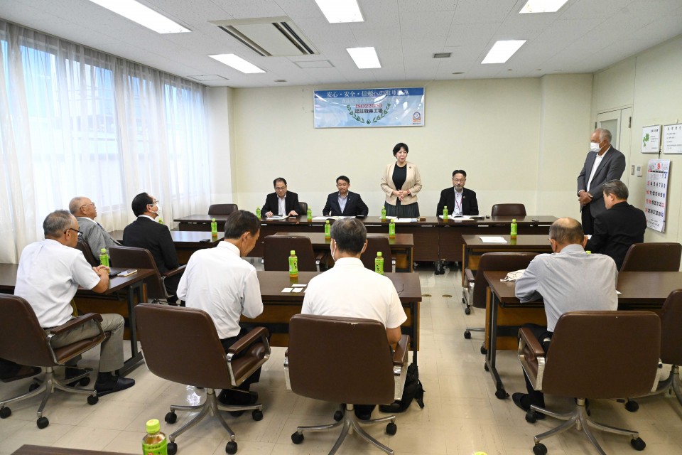 田名部匡代 谷田川元