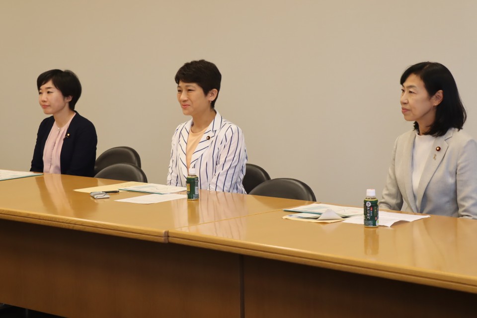 西村智奈美 金子恵美 村田享子