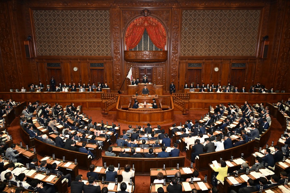 衆院本会議 泉健太 第213回通常国会