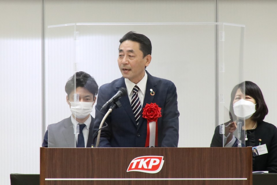 あいさつする藤田桂三連合福岡会長 あいさつする藤田桂三連合福岡会長