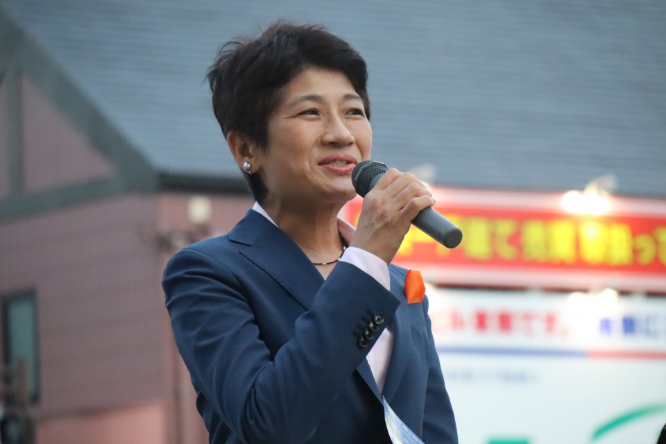 西村智奈美