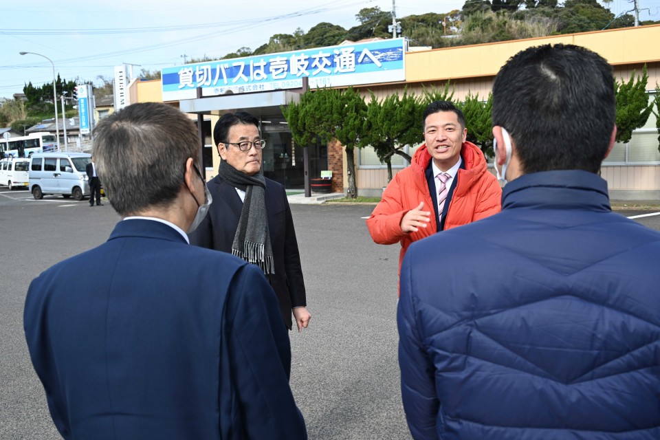 岡田克也　山田勝彦