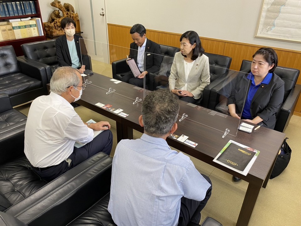 山崎誠 小宮山泰子 金子恵美 石垣のりこ