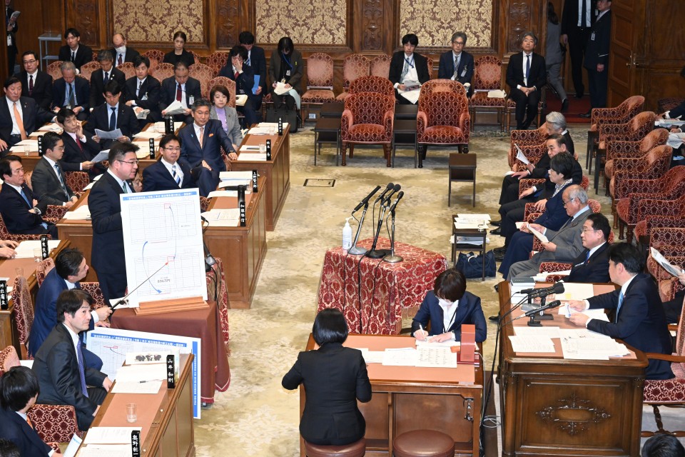 衆院予算委員会 渡辺創