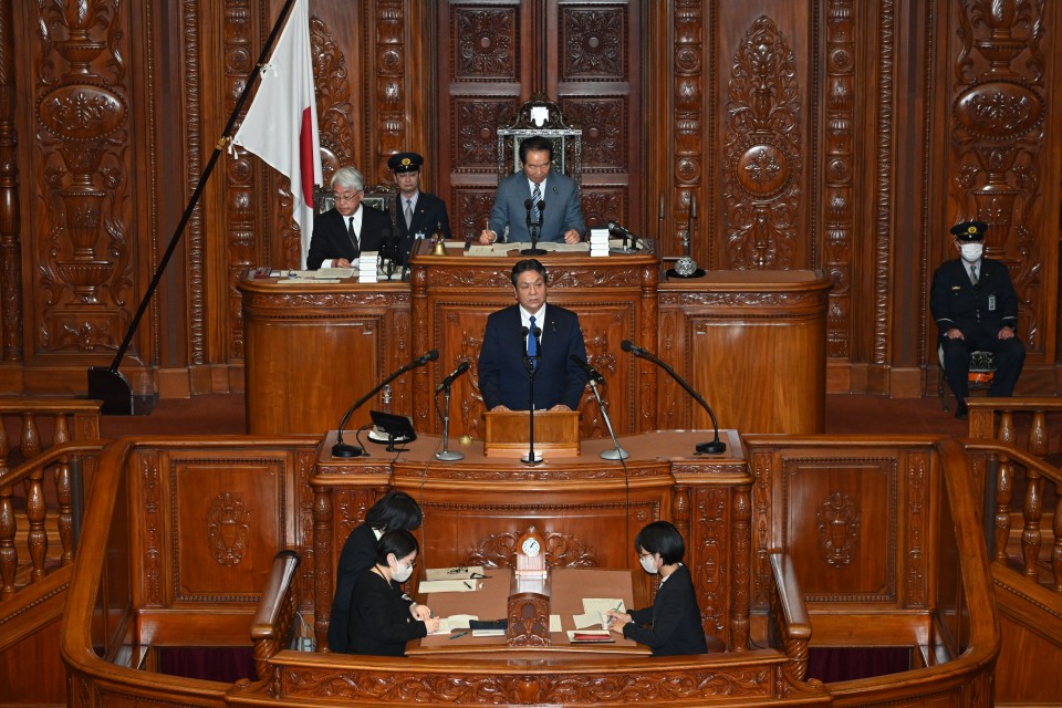 湯原俊二 衆院本会議