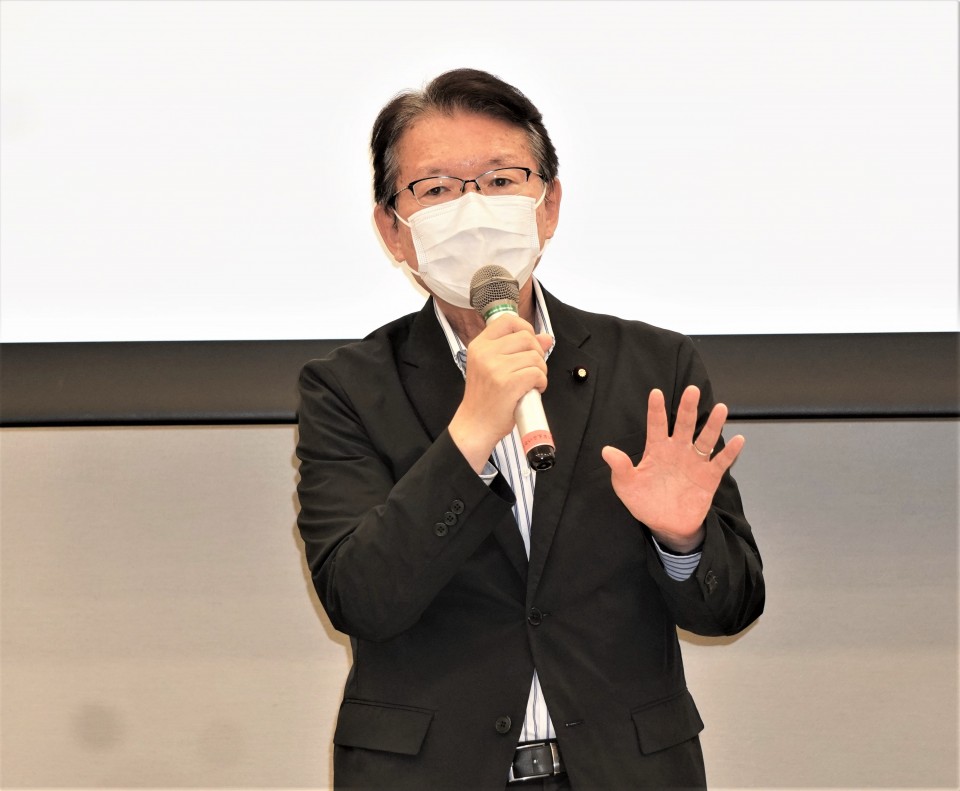 ★0712長妻議員 立ち DSC08842.jpg